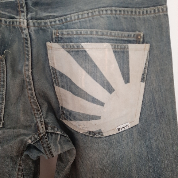 Bench  vintage distressed bootcut jeans 36 long - Picture 7 of 14